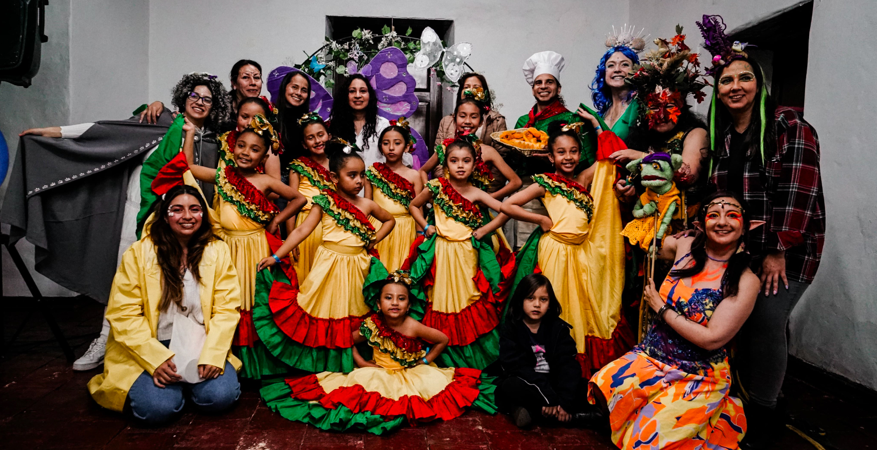 Grupo de danzas de niñas