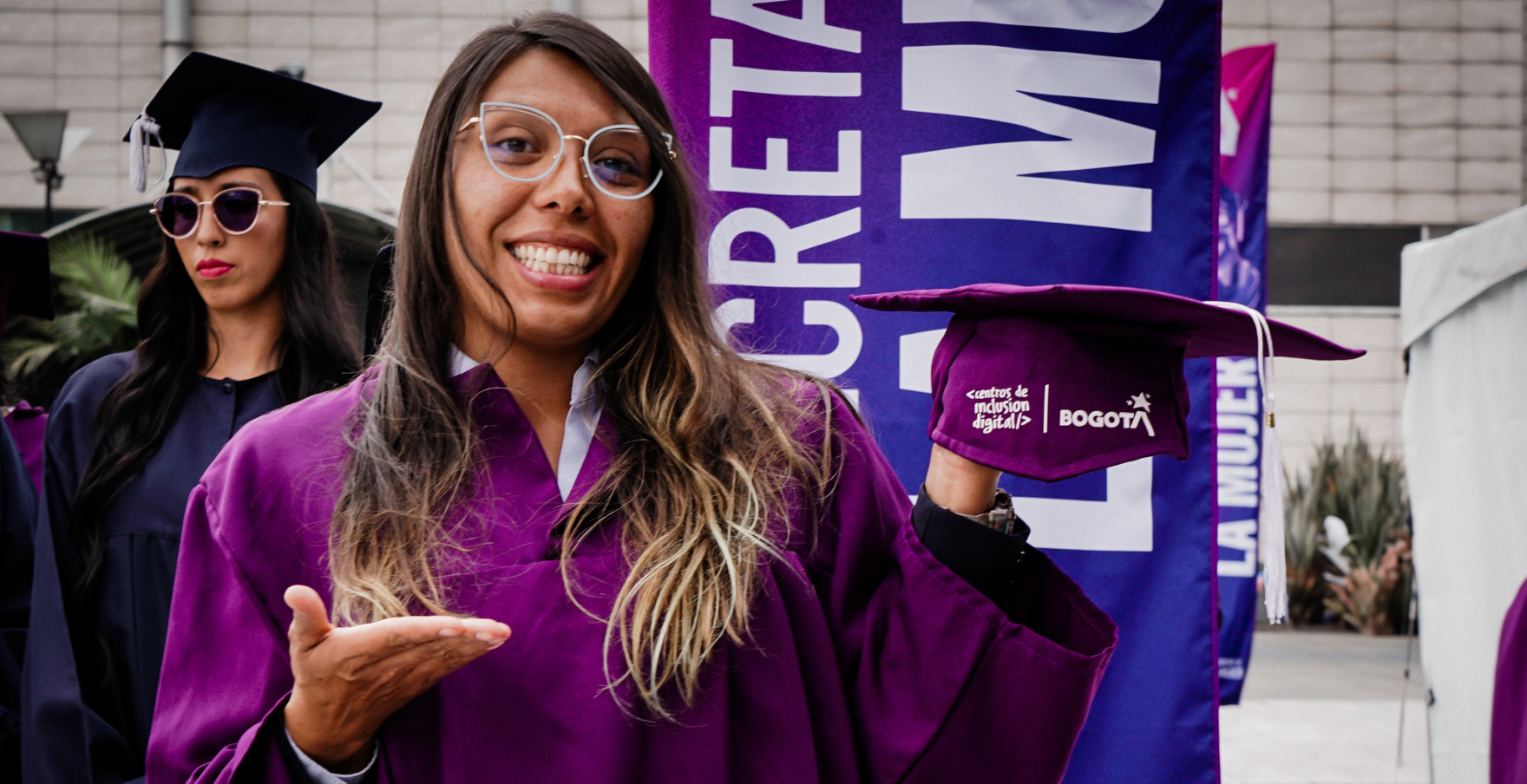 Mujer graduada