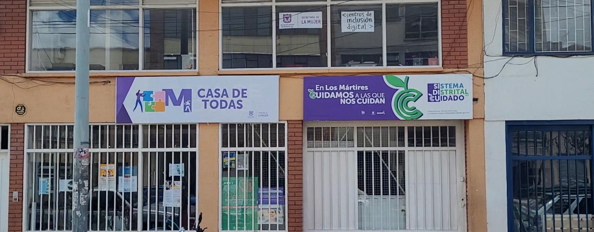 Fachada de casa de todas