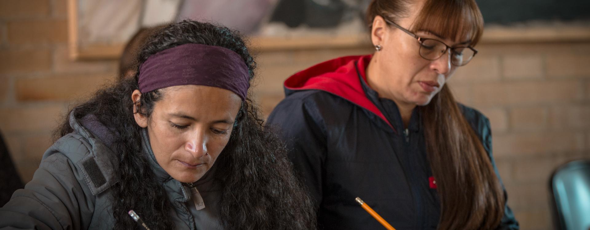 Mujeres presentando pruebas saber 11