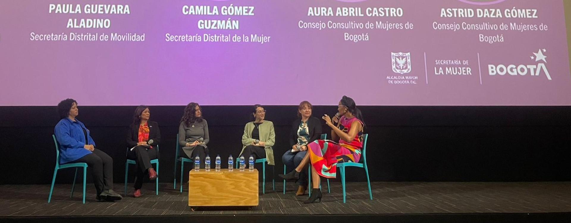 Mujeres en foro