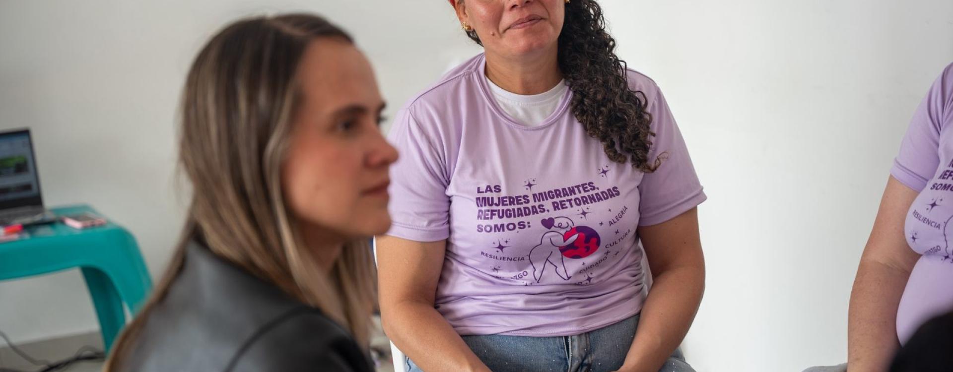 Mujer Migrante en capacitación de prevención de violencias