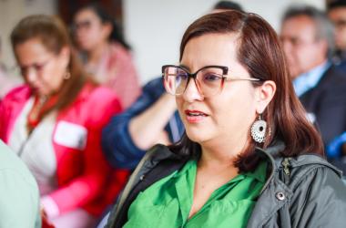 Mujer en clase