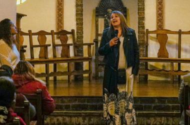 Mujer en foro