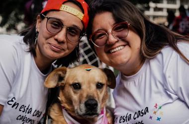 Mujeres con perro