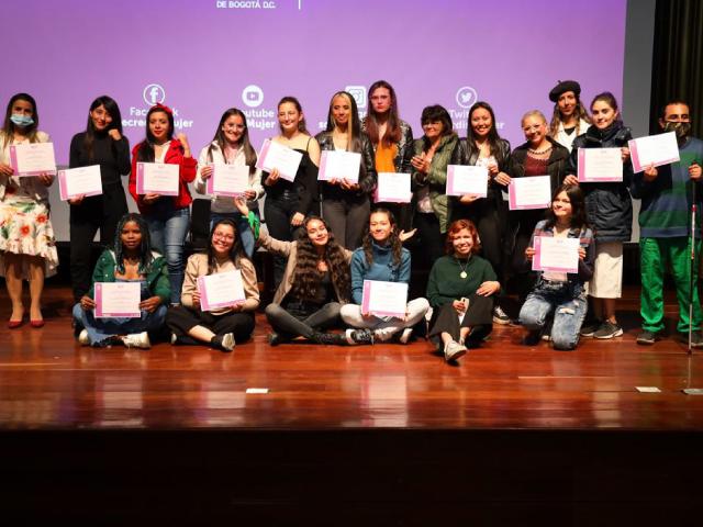 Lideresas y Consejeras Locales de Juventud que se certificarón