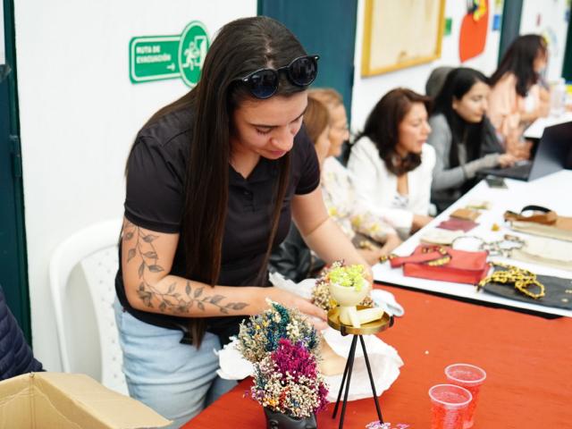 Mujer en emprendimiento propio