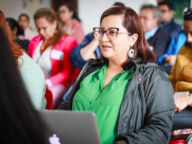 Mujer en clase