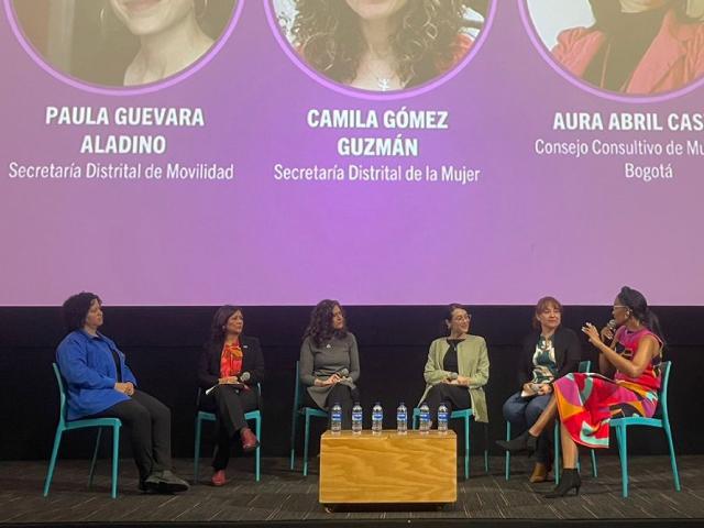 Mujeres en foro