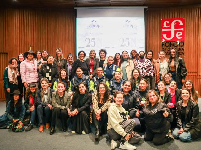 Mujeres en evento