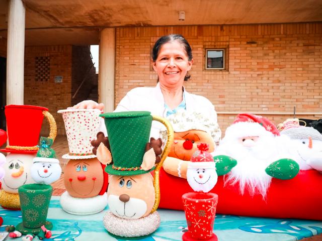 Mujer emprendedora en su negocio