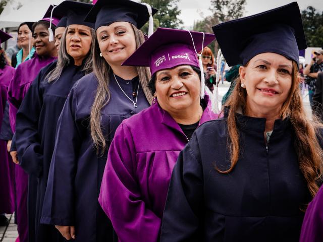 Mujeres graduadas
