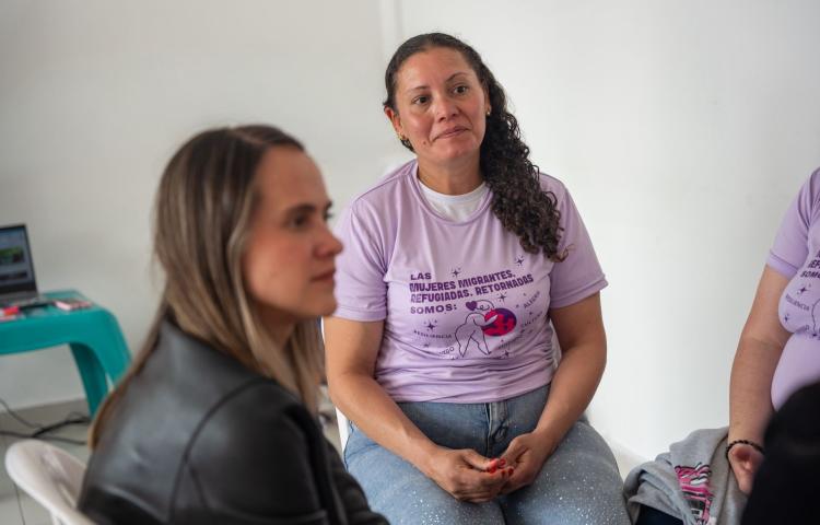 Mujer Migrante en capacitación de prevención de violencias