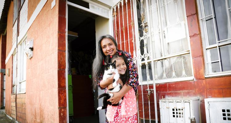 Profesionales del Sistema Distrital de Cuidado brindarán atención psicojurídica, formación y acompañamiento en los hogares de mujeres cuidadoras de personas con alta dependencia funcional en Bogotá.