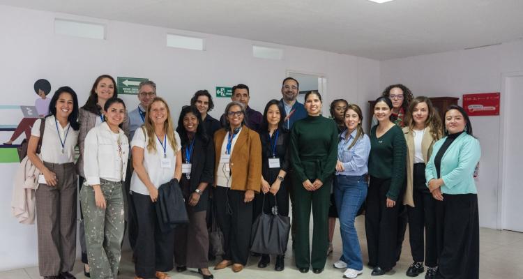 Visita de Governing Power Group al Sistema Distrital de Cuidado de Bogotá